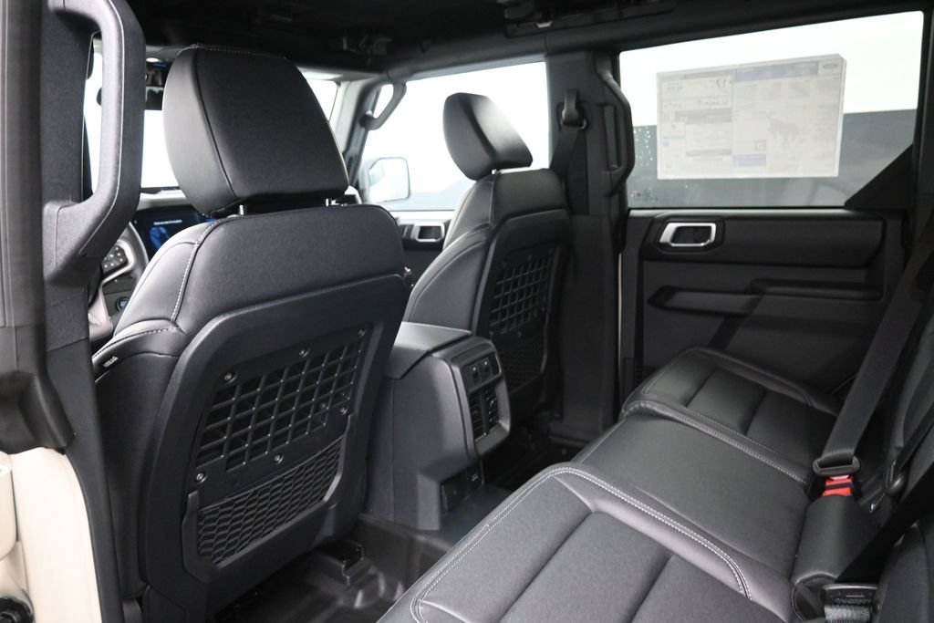 New 2026 Ford Bronco Badlands AWD/4WD video 2