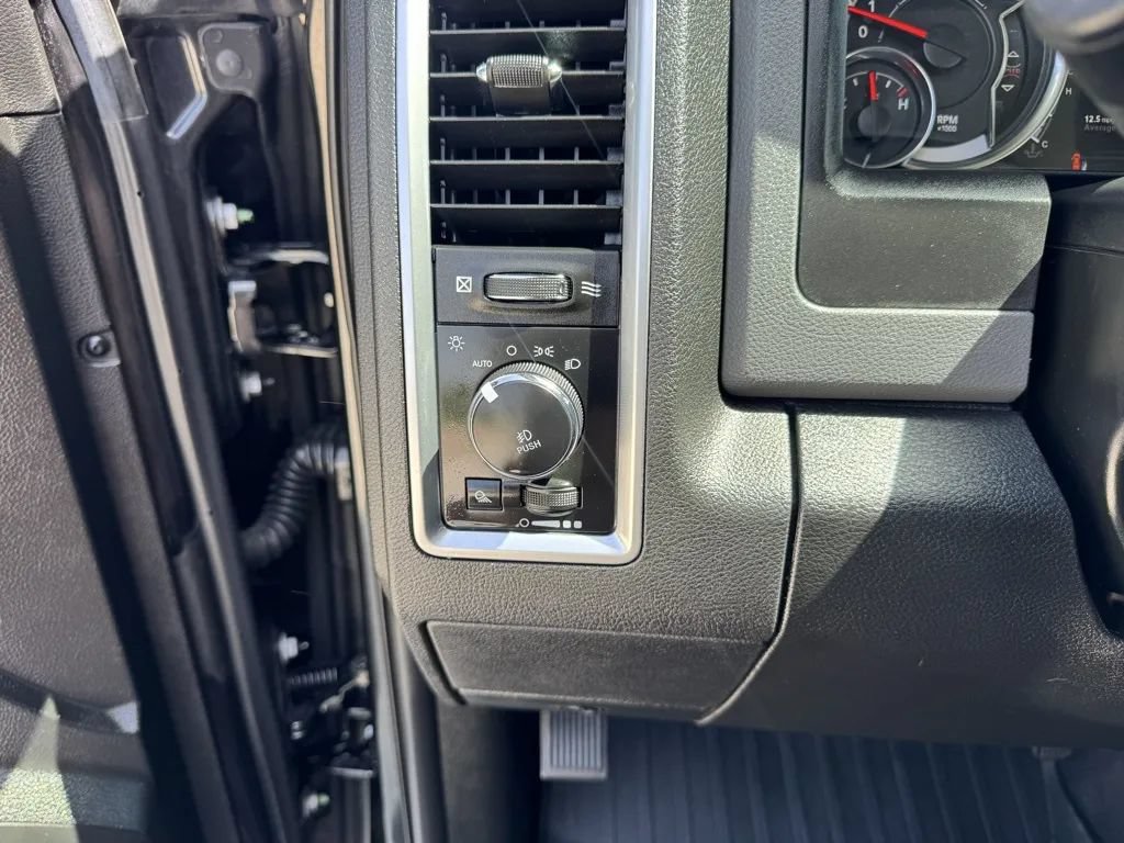 Used 2019 RAM 1500 Big Horn w/ Rambox Value Package AWD/4WD image 23