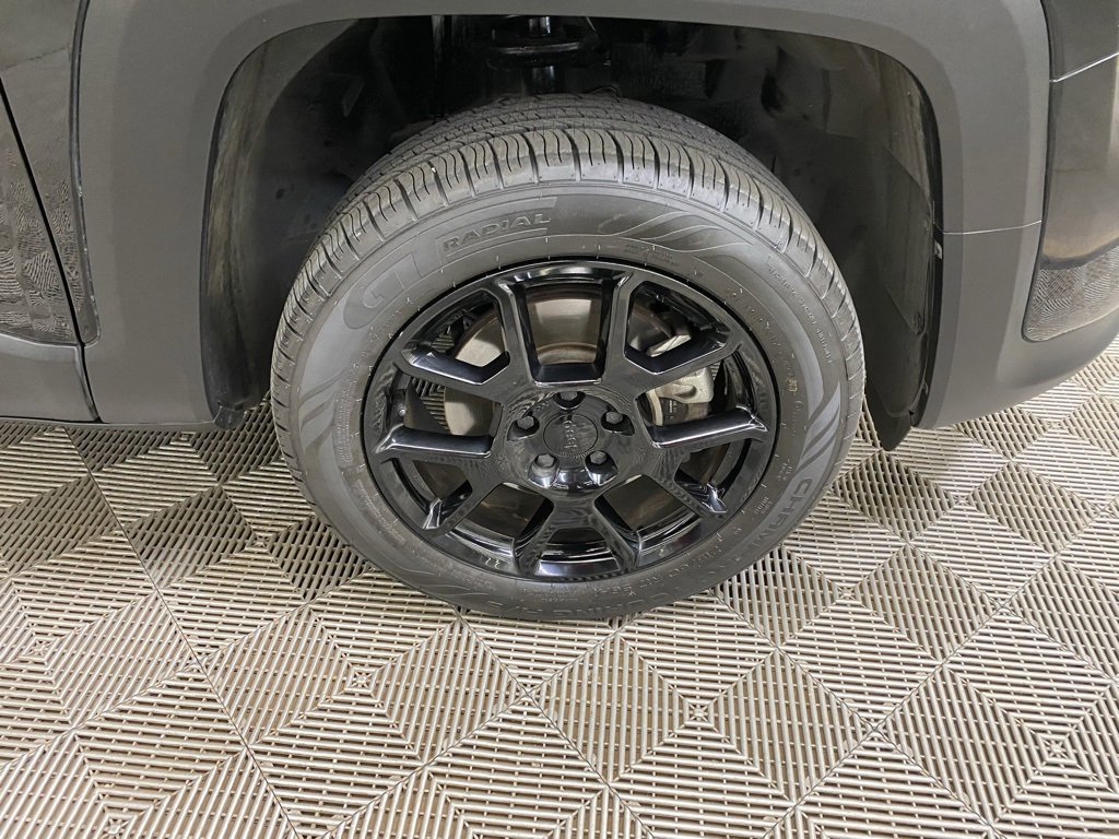 Used 2020 Jeep Renegade Altitude image 2