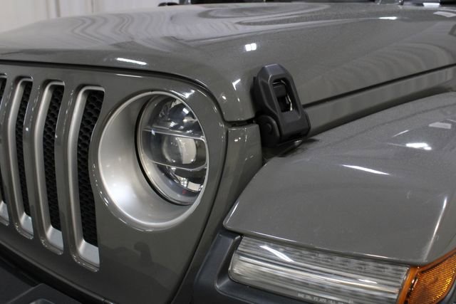Used 2018 Jeep Wrangler Unlimited Sahara AWD/4WD image 29