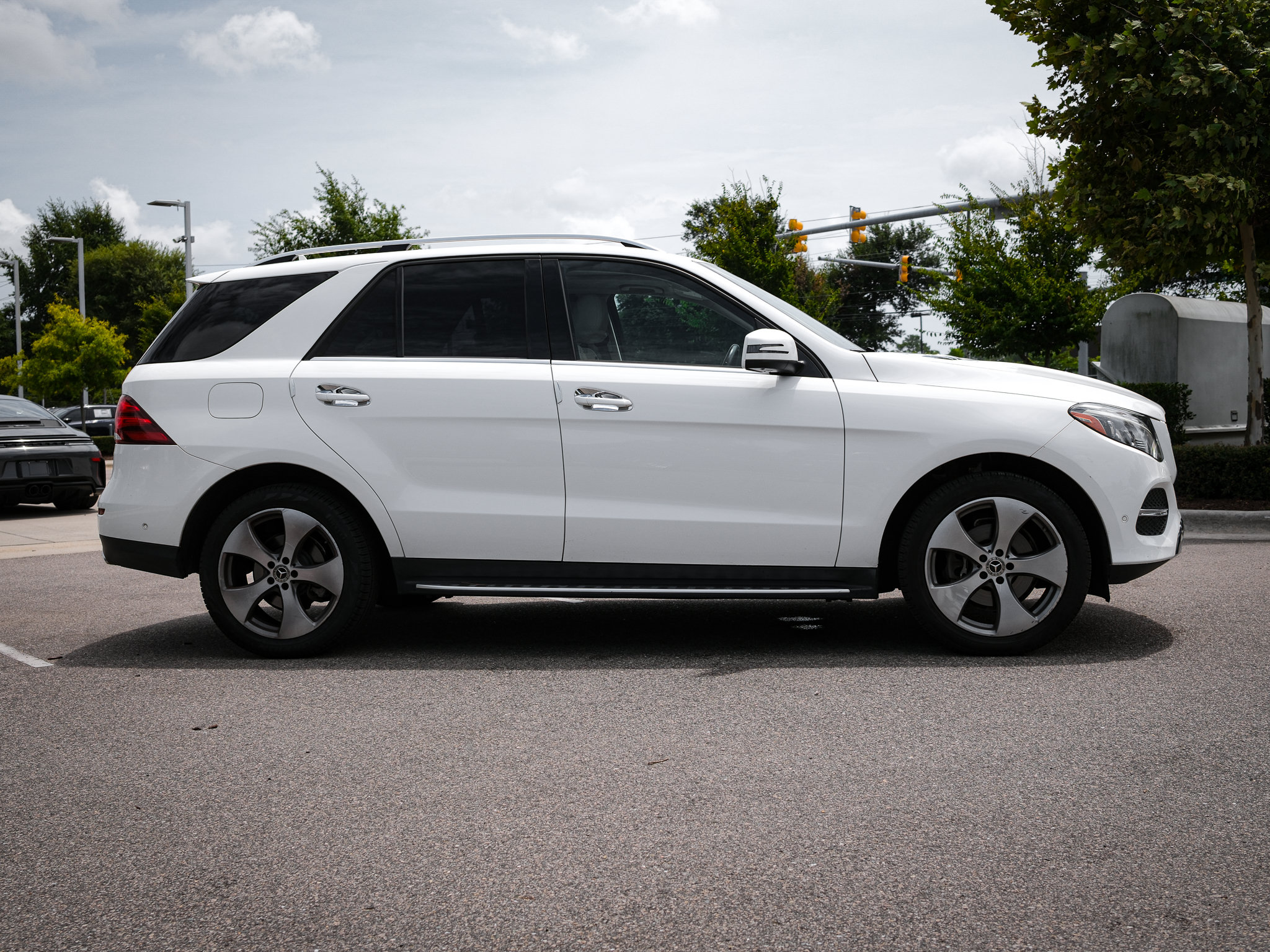 Used 2017 Mercedes-Benz GLE 350 4MATIC image 11
