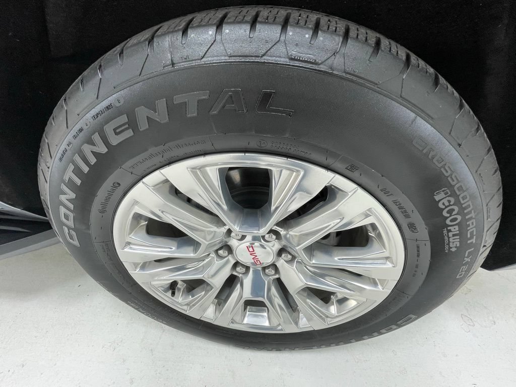 Used 2025 GMC Yukon Denali AWD/4WD image 10