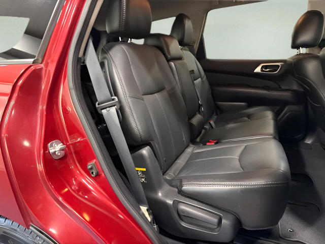 Used 2014 Nissan Pathfinder SL w/ SL Tech Package FWD image 32