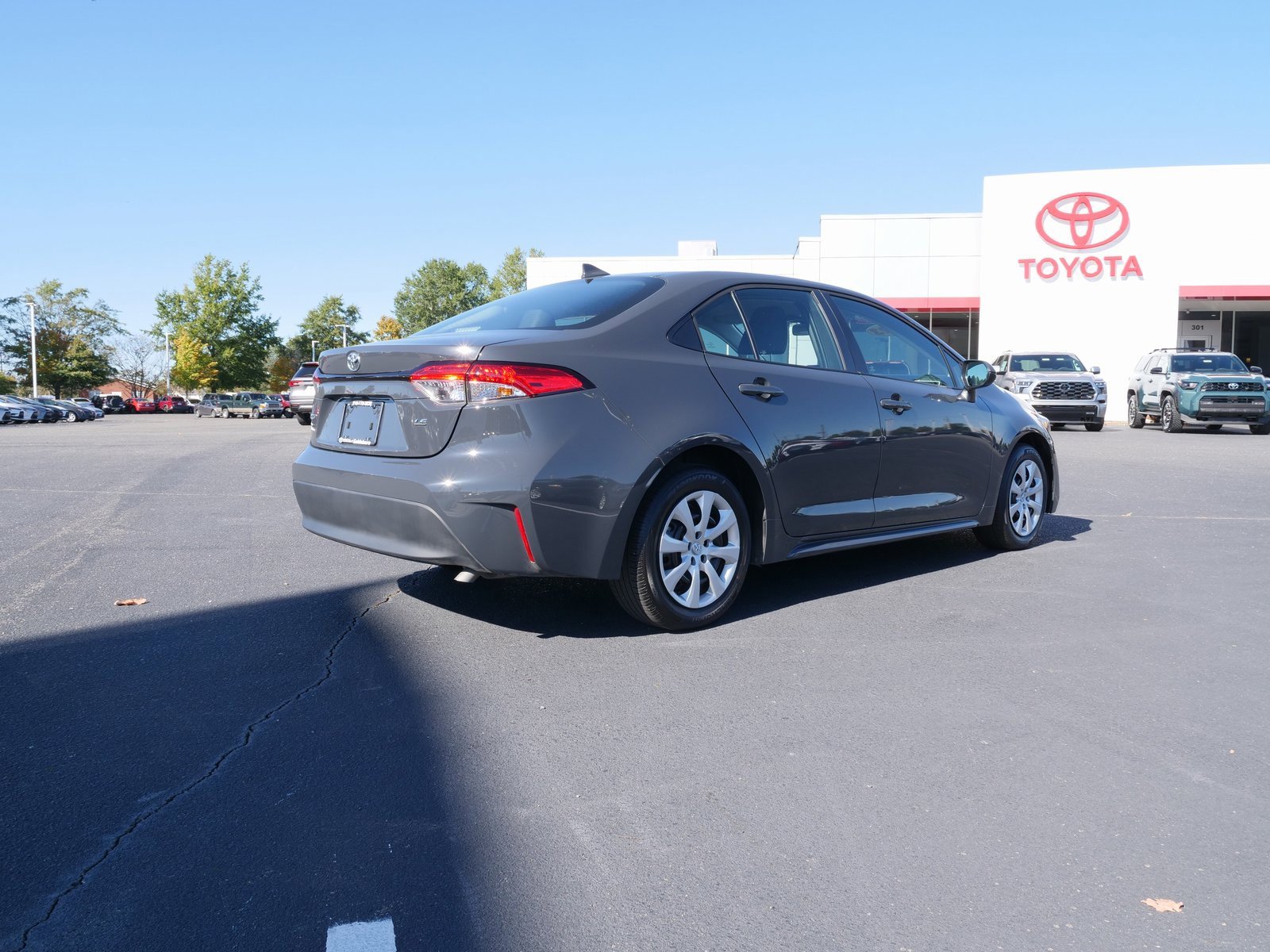 Used 2023 Toyota Corolla LE image 20