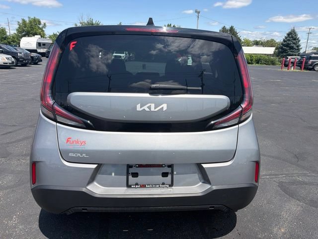 Used 2024 Kia Soul LX w/ Option Group 015 FWD image 6