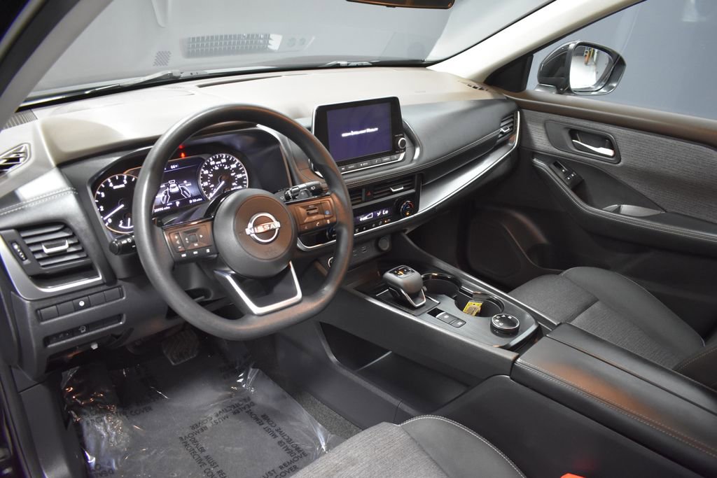 Certified 2023 Nissan Rogue SV image 4