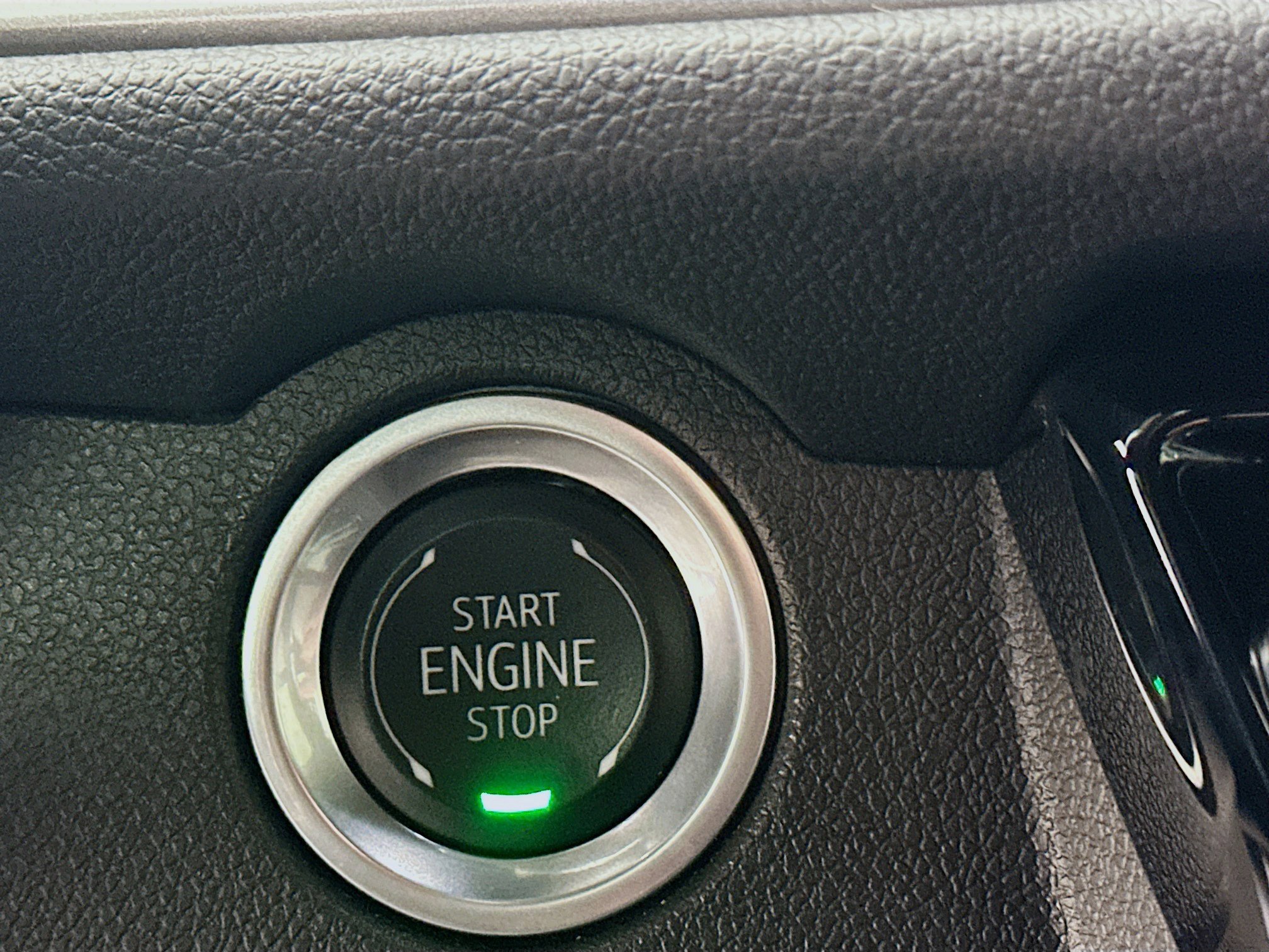 Used 2024 Chevrolet Traverse LT w/ Midnight/Sport Edition image 17