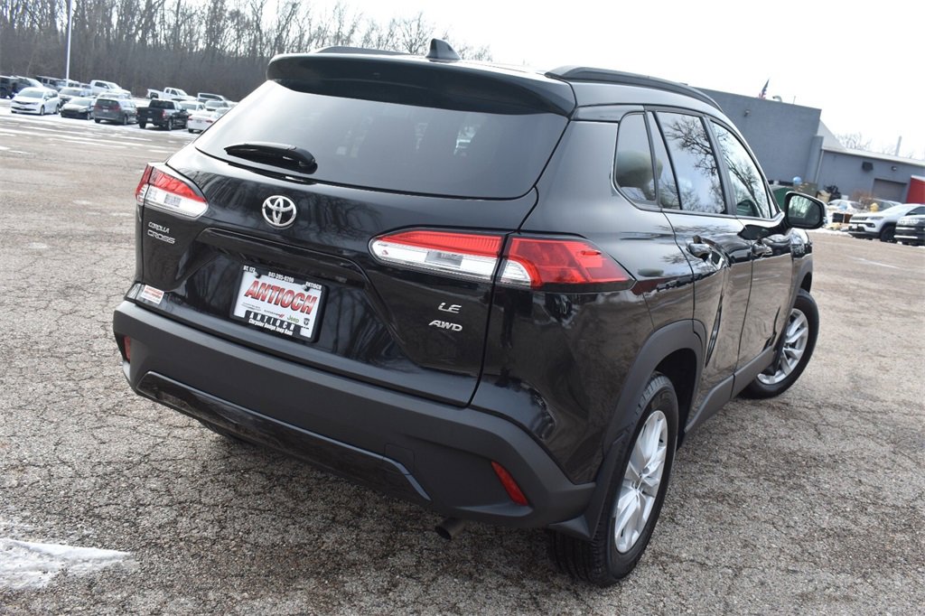 Used 2024 Toyota Corolla Cross LE w/ Moonroof Package image 8