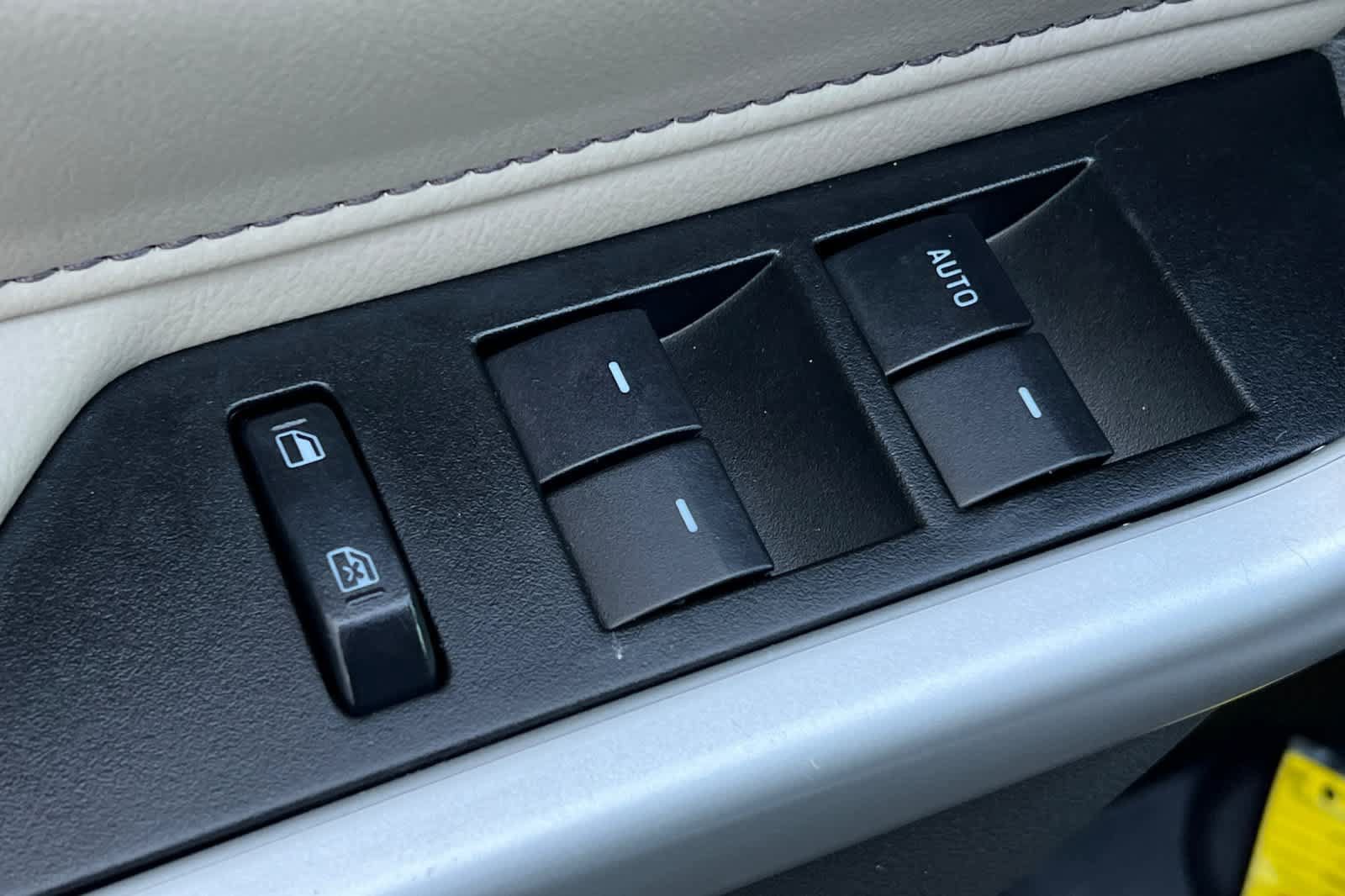 Used 2014 Ford Edge SEL w/ Equipment Group 205A FWD image 14