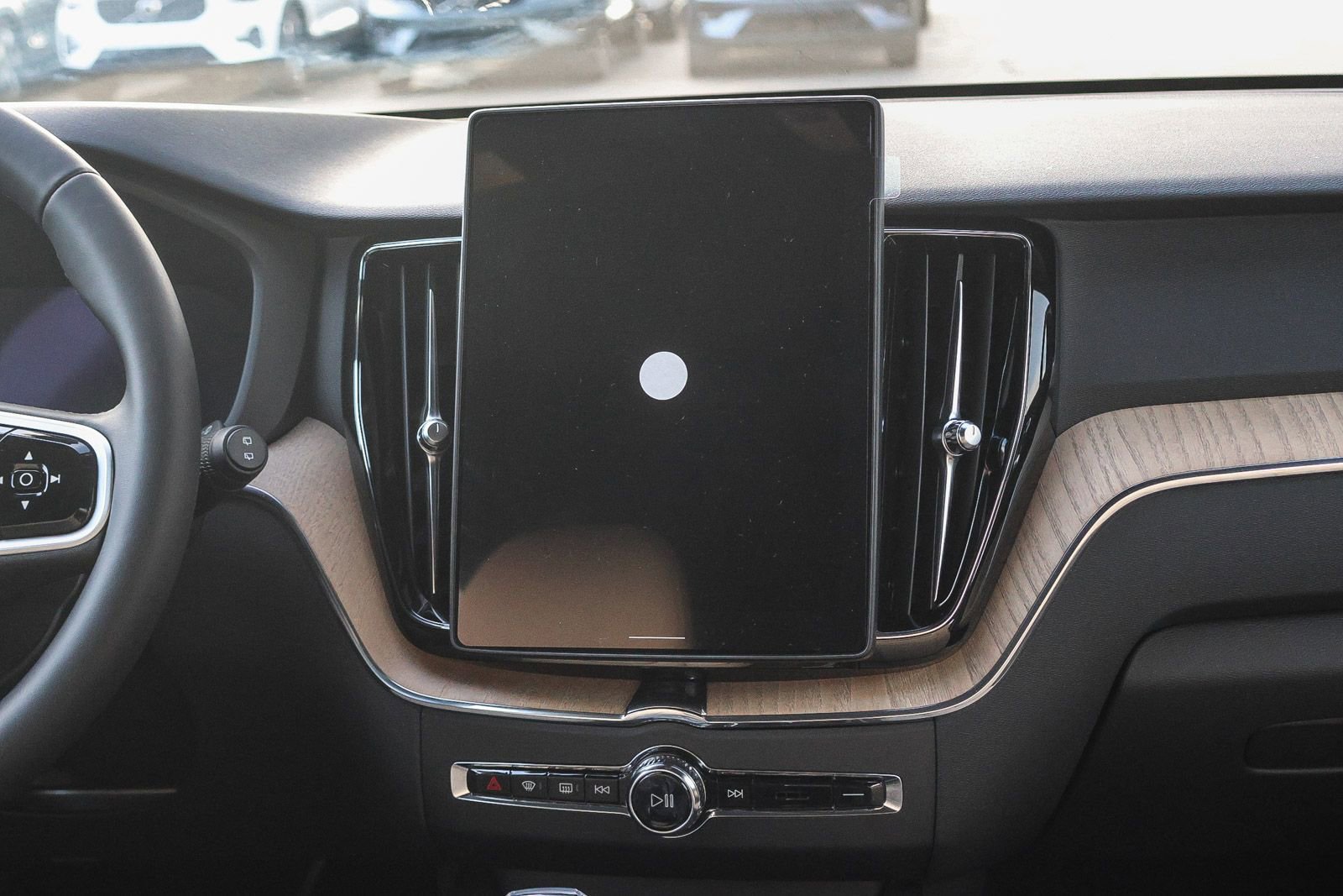 New 2026 Volvo XC60 B5 Plus w/ Climate Package image 24