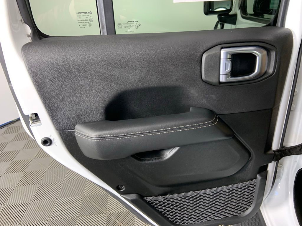 Used 2021 Jeep Wrangler Unlimited Sahara image 18