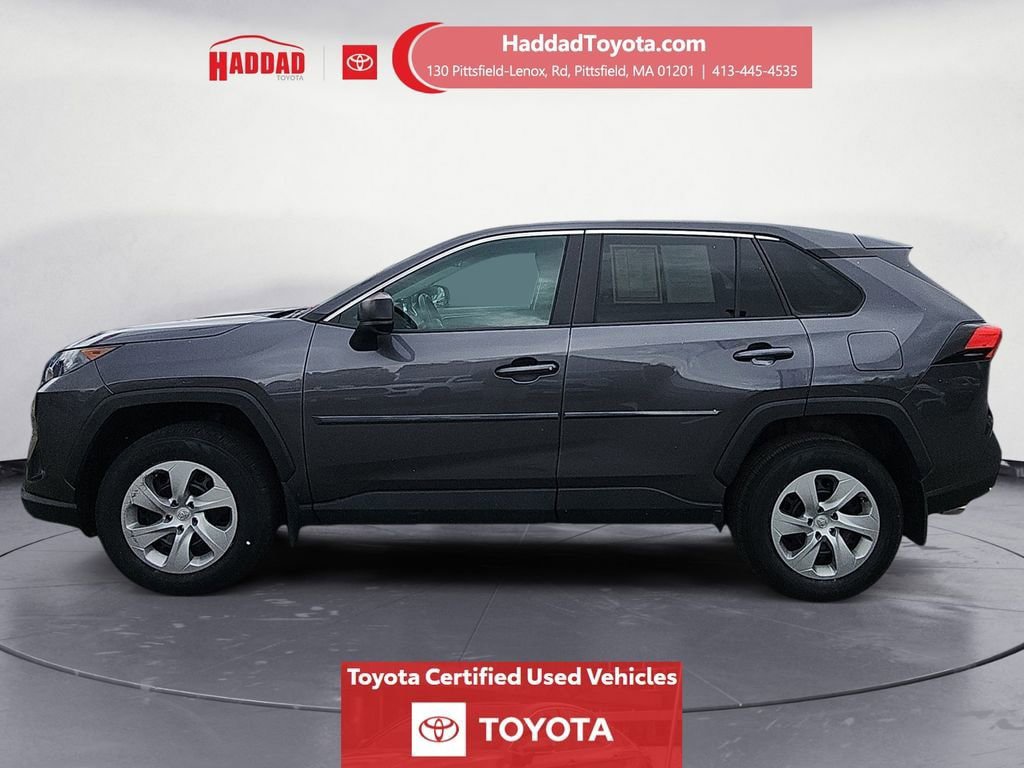 Certified 2022 Toyota RAV4 LE AWD/4WD image 2