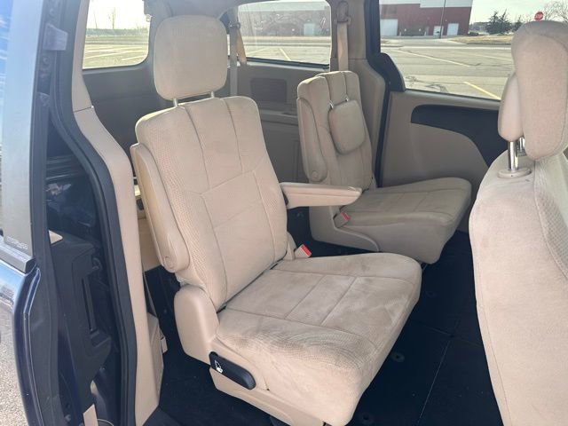 Used 2013 Dodge Grand Caravan SE image 29