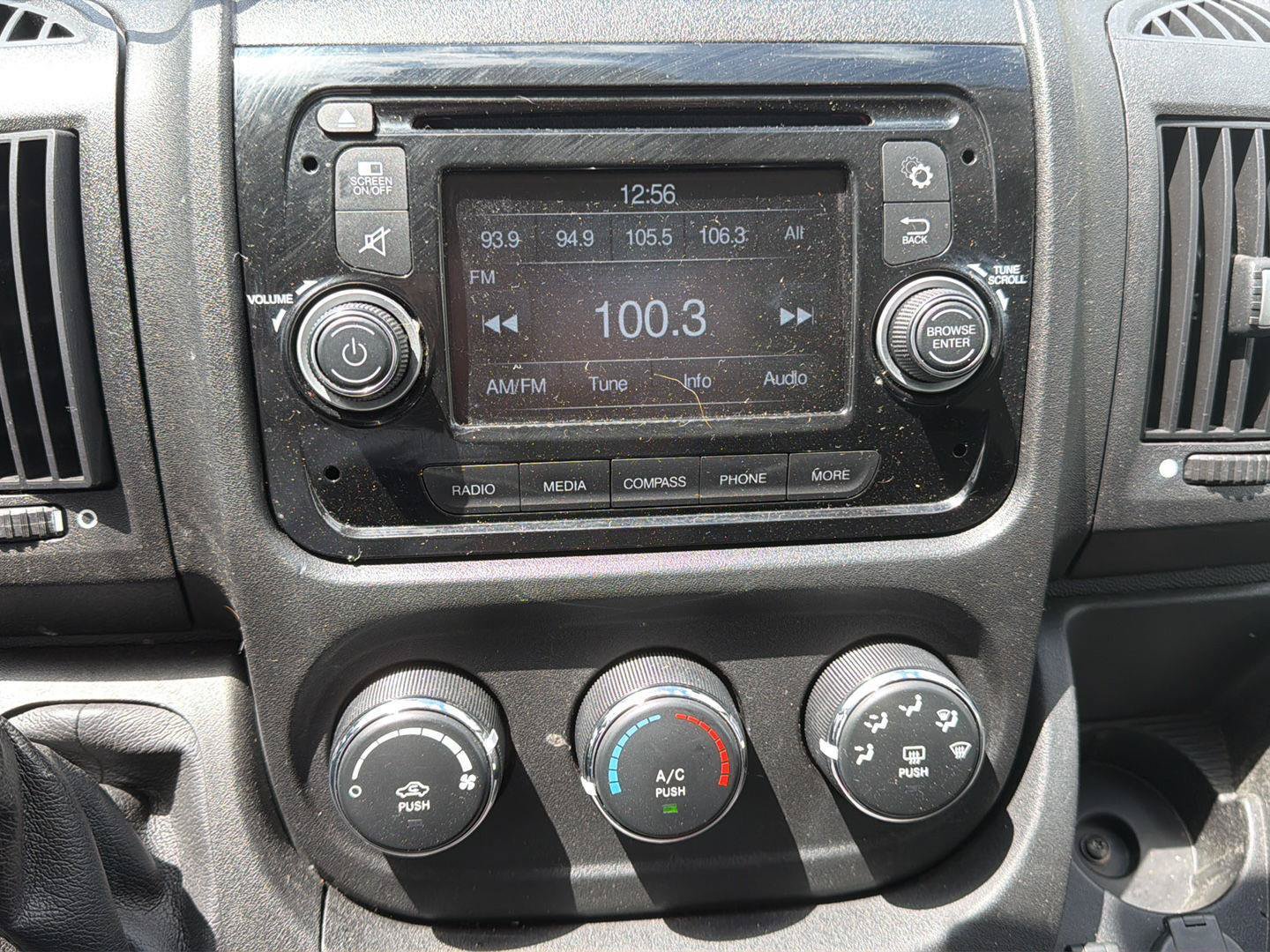 Used 2017 RAM ProMaster 2500 w/ Premium Appearance Group FWD image 18