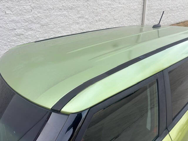 Used 2018 Kia Soul + FWD image 9