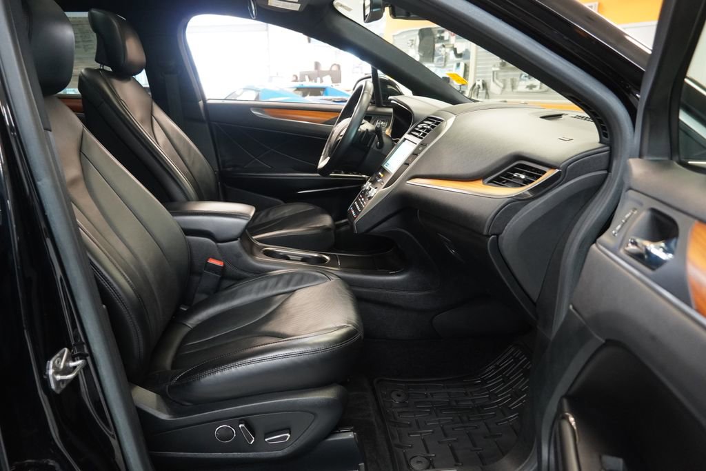 Used 2017 Lincoln MKC Reserve w/ Lincoln MKC Climate Package image 35