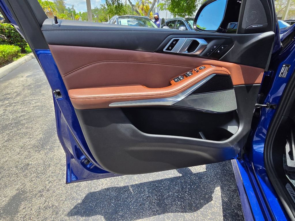 Used 2024 BMW X5 M60i AWD/4WD image 30