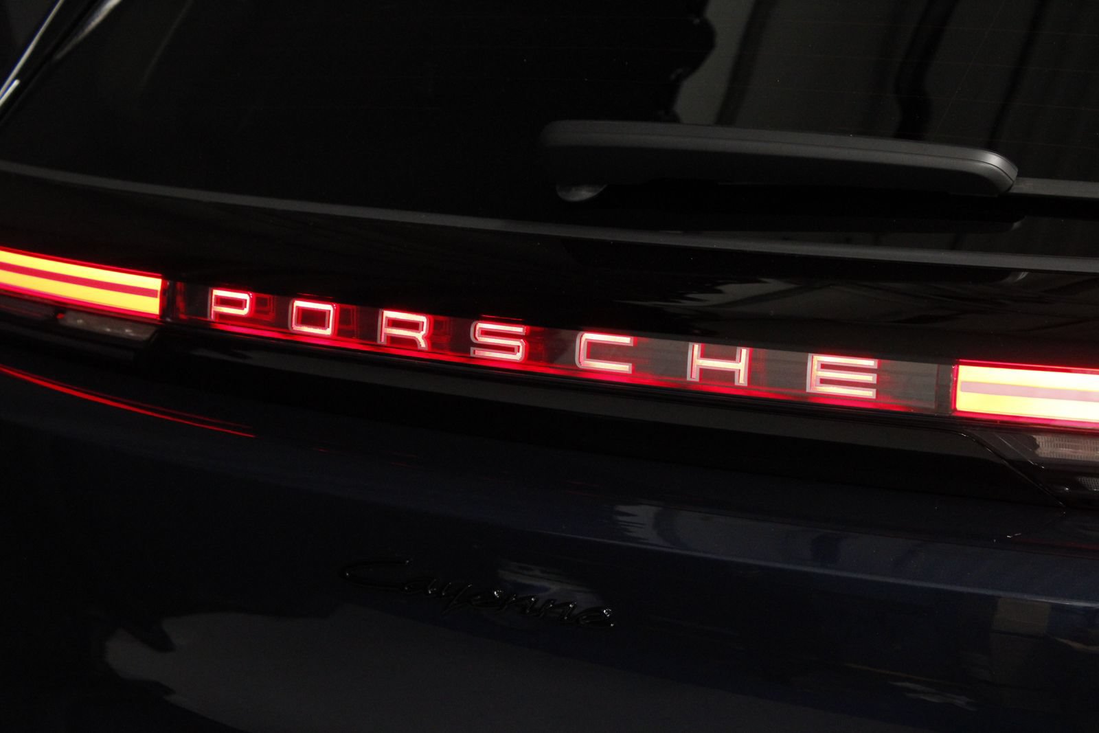 Used 2026 Porsche Cayenne Electric AWD/4WD image 23