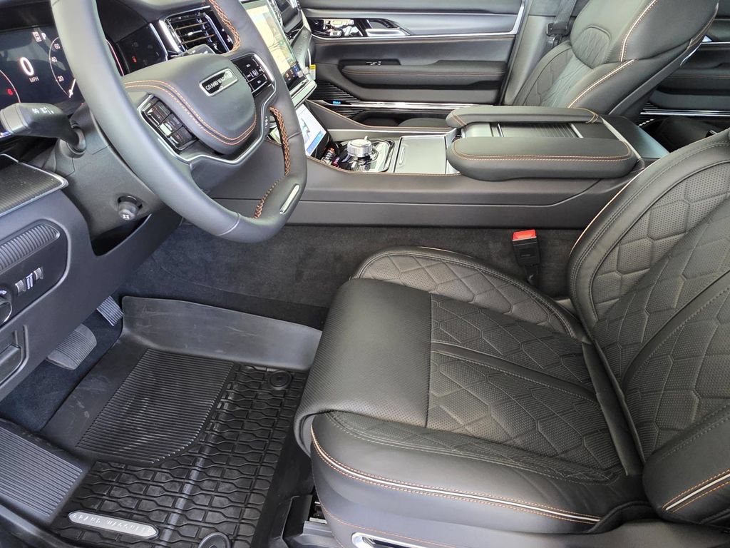 New 2026 Jeep Grand Wagoneer L Summit AWD/4WD image 7