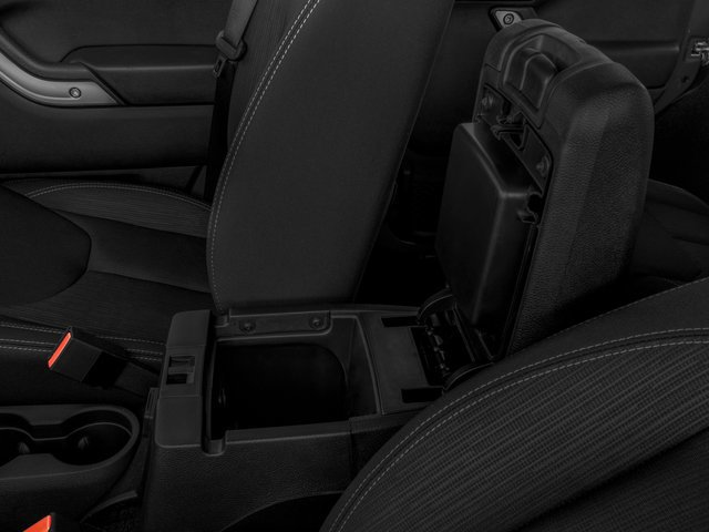 Used 2016 Jeep Wrangler Unlimited Sahara w/ Connectivity Group image 18