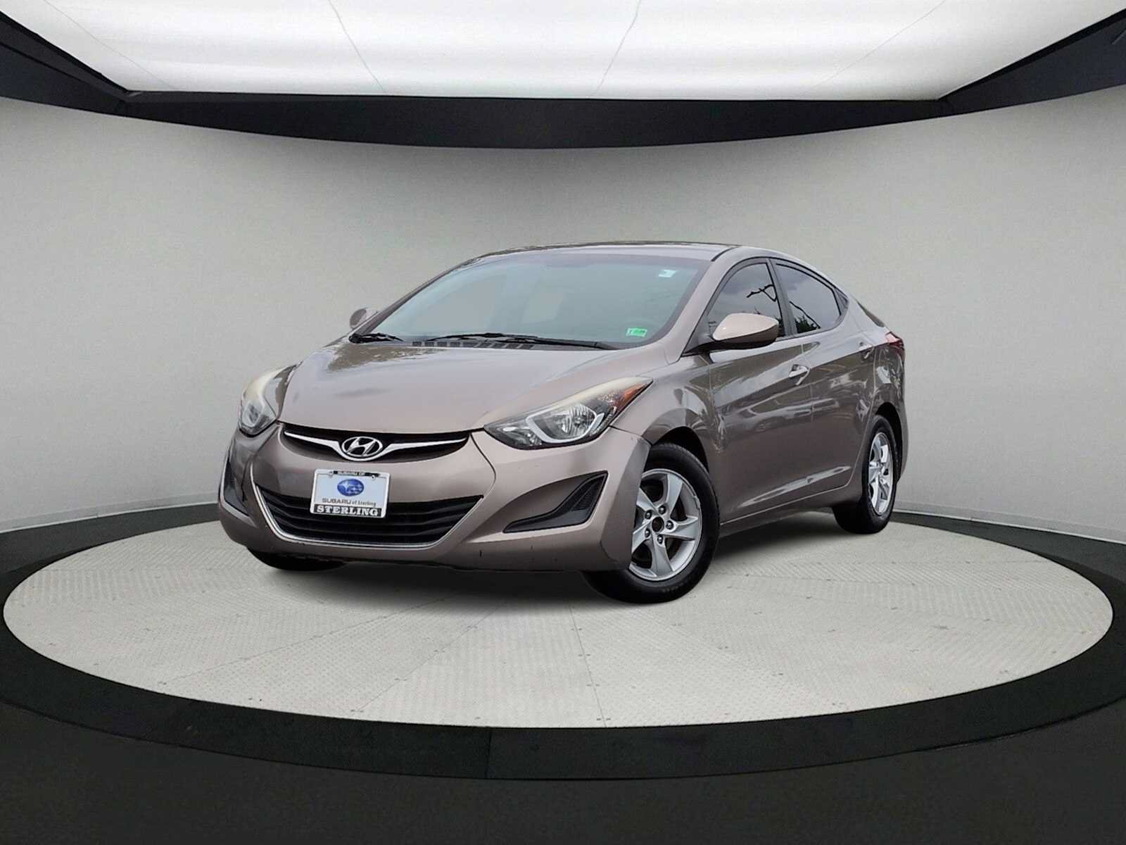 Used 2015 Hyundai Elantra SE FWD video 1