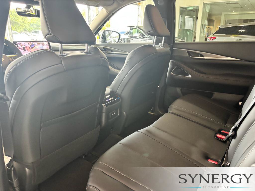 New 2027 INFINITI QX60 Luxe w/ Cargo Package FWD image 24