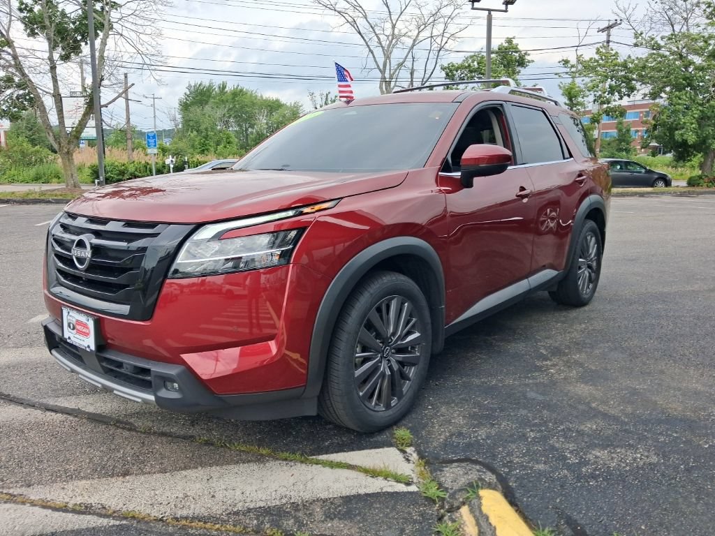 Certified 2023 Nissan Pathfinder SL w/ SL Premium Package AWD/4WD image 4