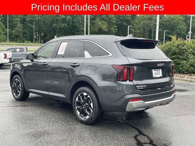 Used 2024 Kia Sorento S AWD/4WD image 3