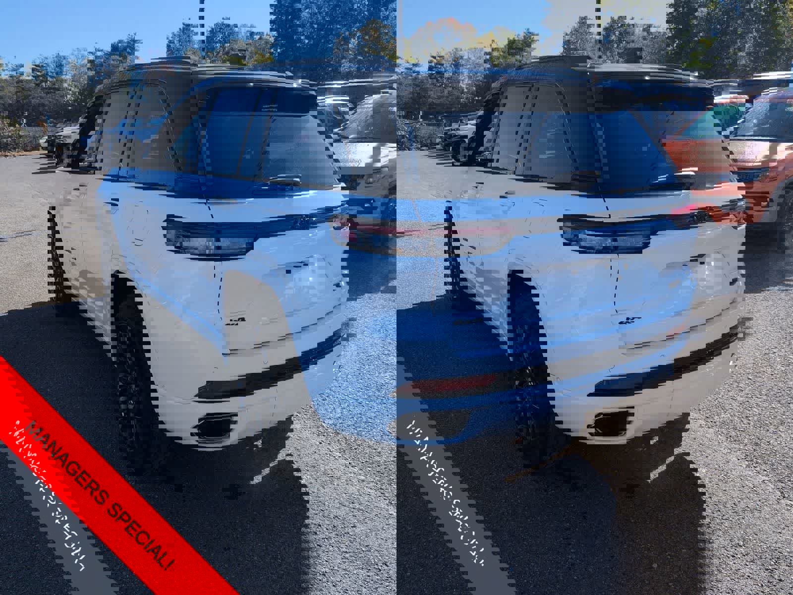 New 2025 Jeep Grand Cherokee Summit w/ Obsidian Package image 6