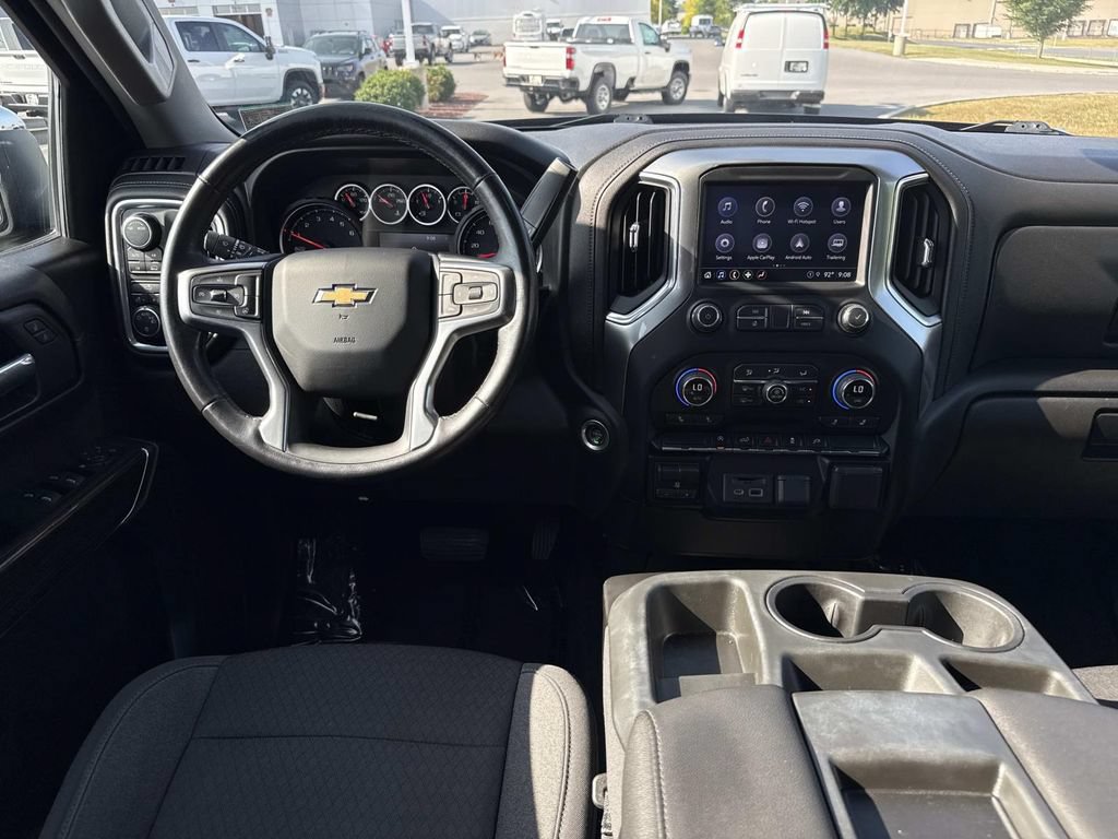 Used 2021 Chevrolet Silverado 1500 LT w/ Convenience Package II AWD/4WD image 3