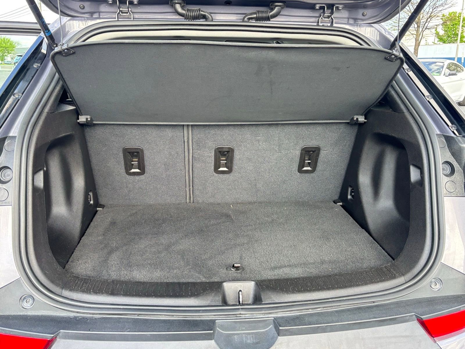 Used 2023 Chevrolet Bolt EUV LT image 21