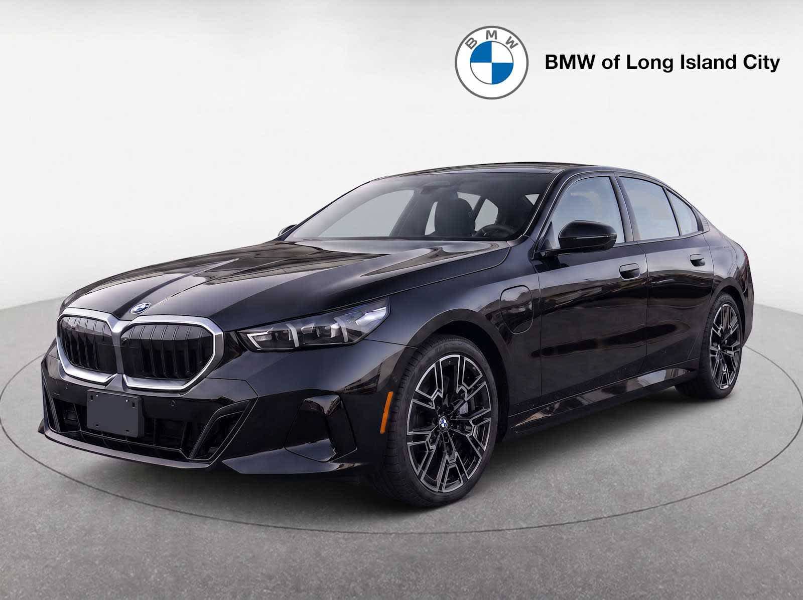 New 2027 BMW 530i xDrive w/ M Sport Package AWD/4WD image 3