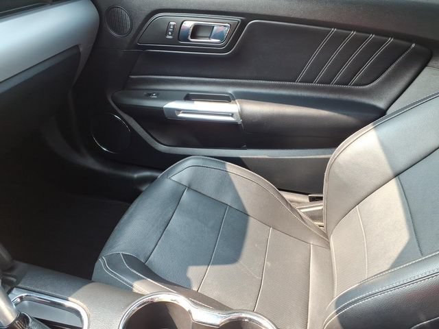 Used 2017 Ford Mustang GT Premium RWD image 17