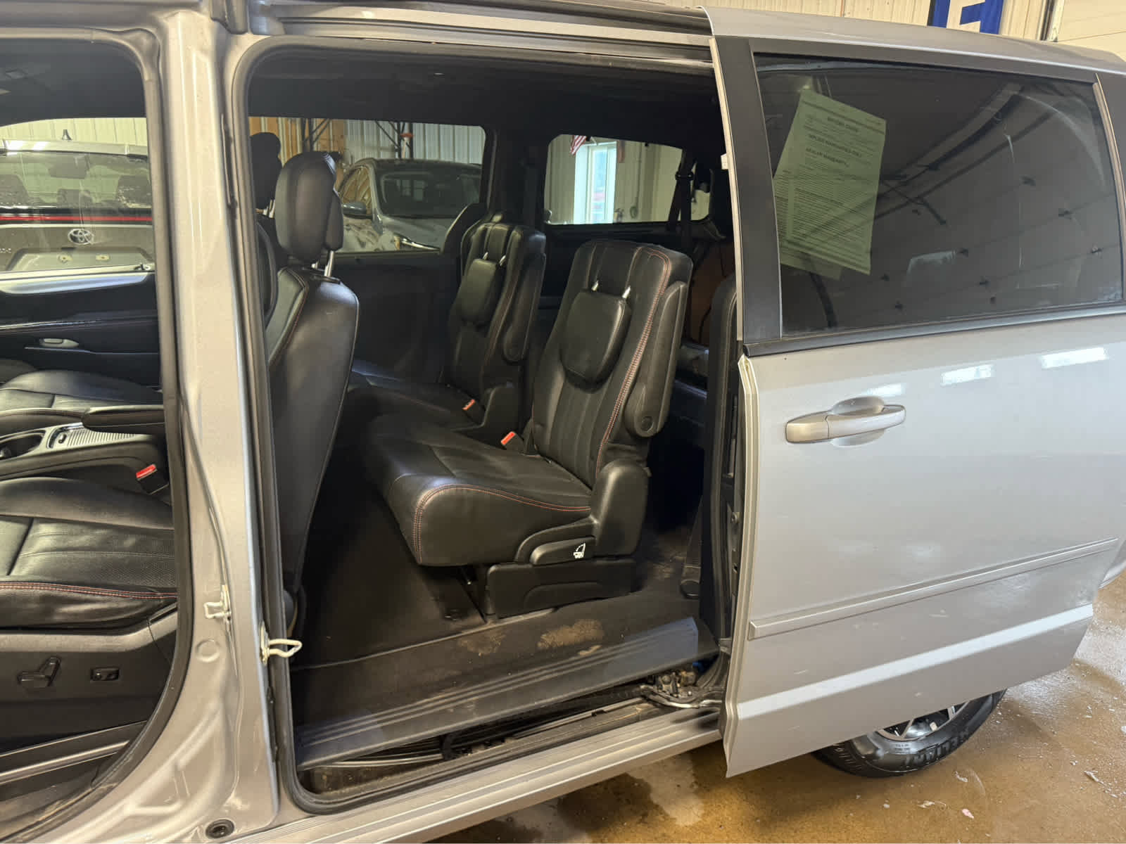 Used 2017 Dodge Grand Caravan GT image 16