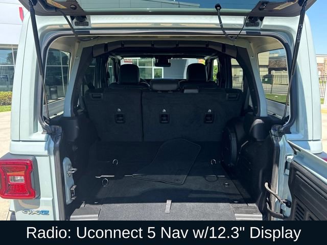 Used 2024 Jeep Wrangler Unlimited Sahara w/ Technology Group AWD/4WD image 13