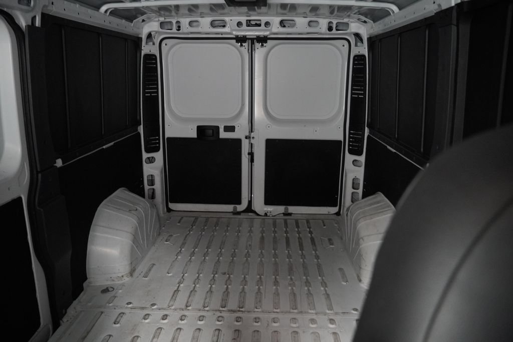 Used 2025 RAM ProMaster 2500 w/ Convenience Group FWD image 20