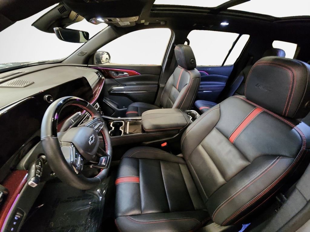 Certified 2024 Chevrolet Traverse RS w/ LPO, Floor Liner Package image 12