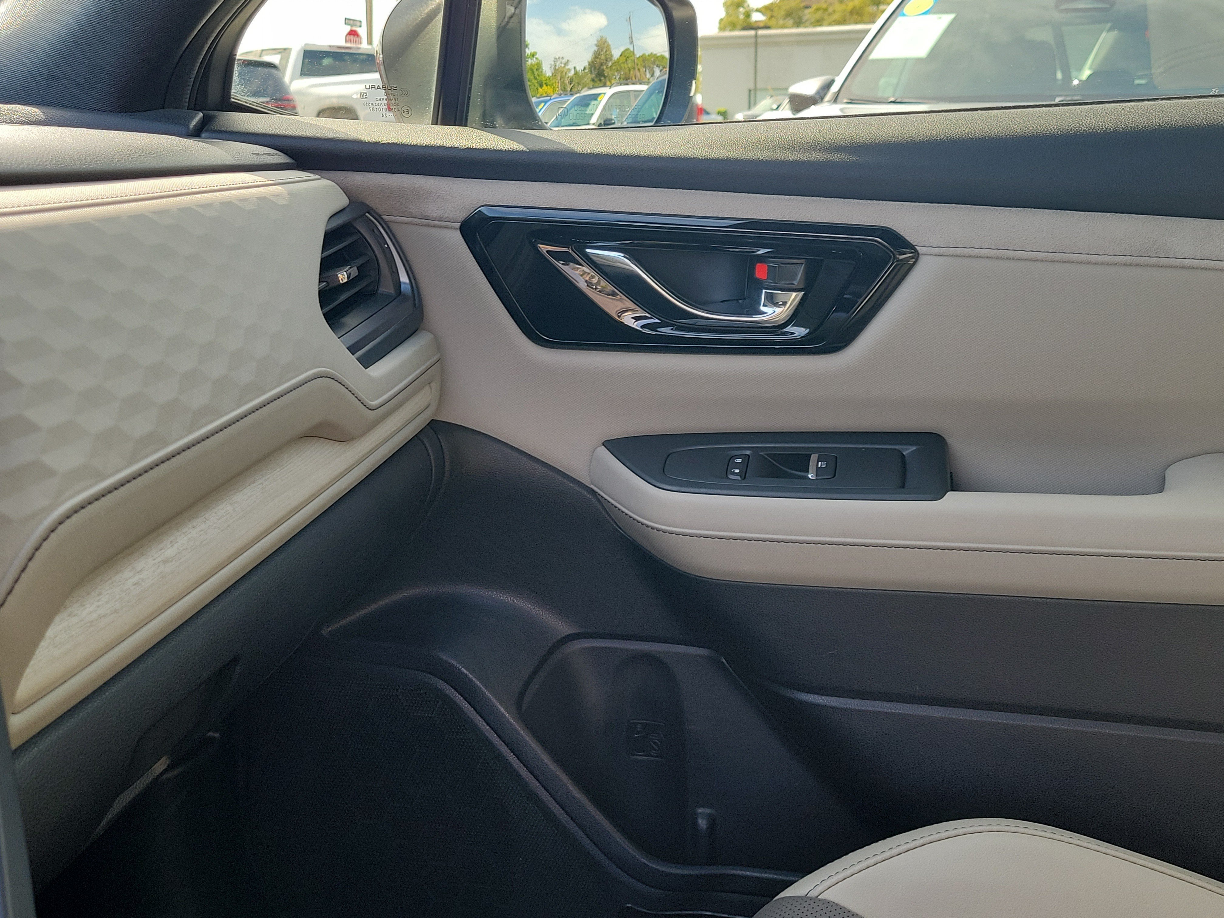 Certified 2025 Subaru Forester Limited AWD/4WD image 30
