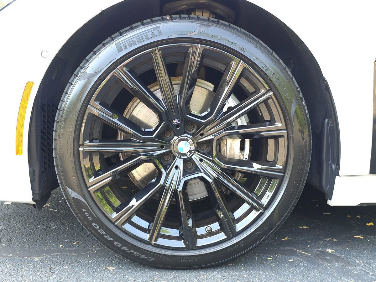 Used 2022 BMW 740i xDrive w/ M Sport Package AWD/4WD image 61