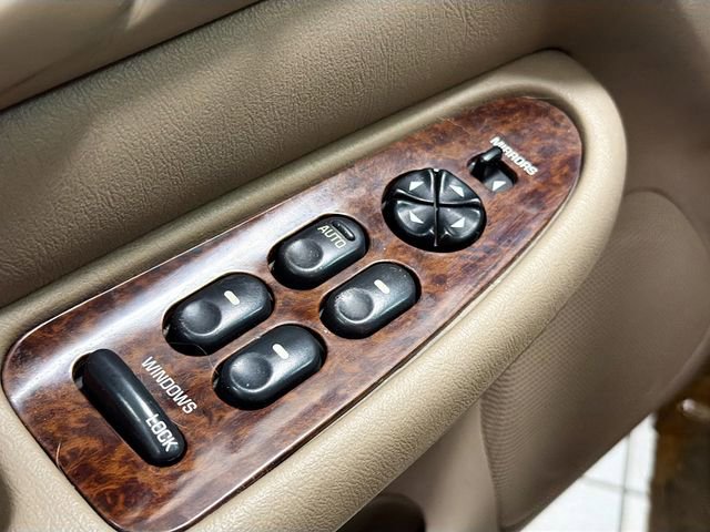 Used 2004 Buick Century Custom image 28