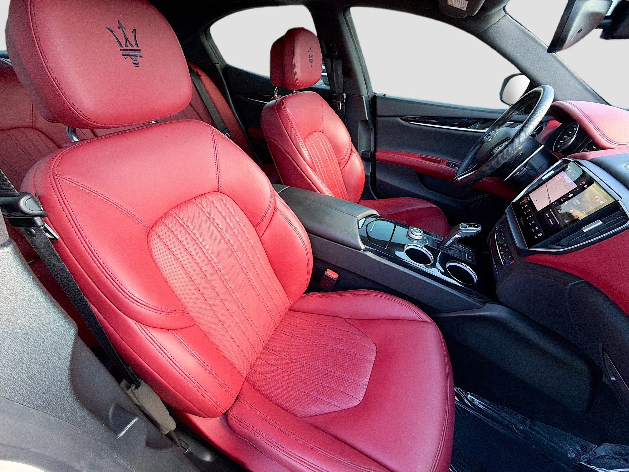 Used 2023 Maserati Ghibli Modena image 15