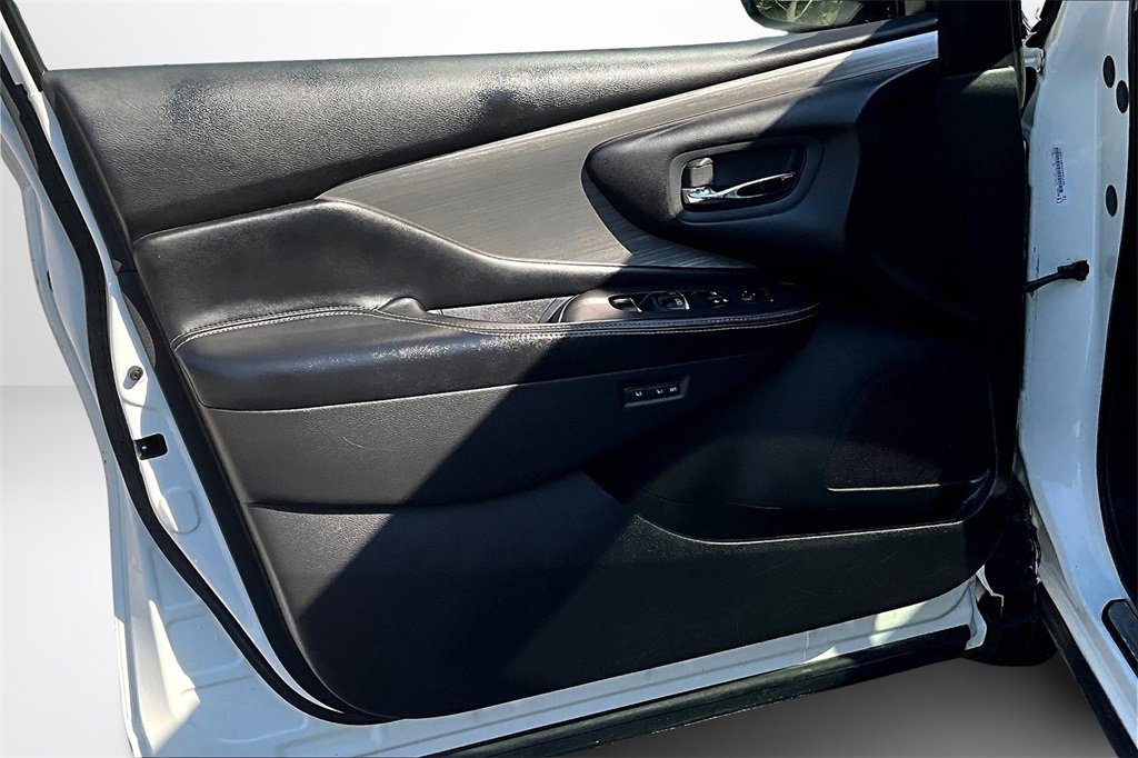 Used 2017 Nissan Murano SL image 19