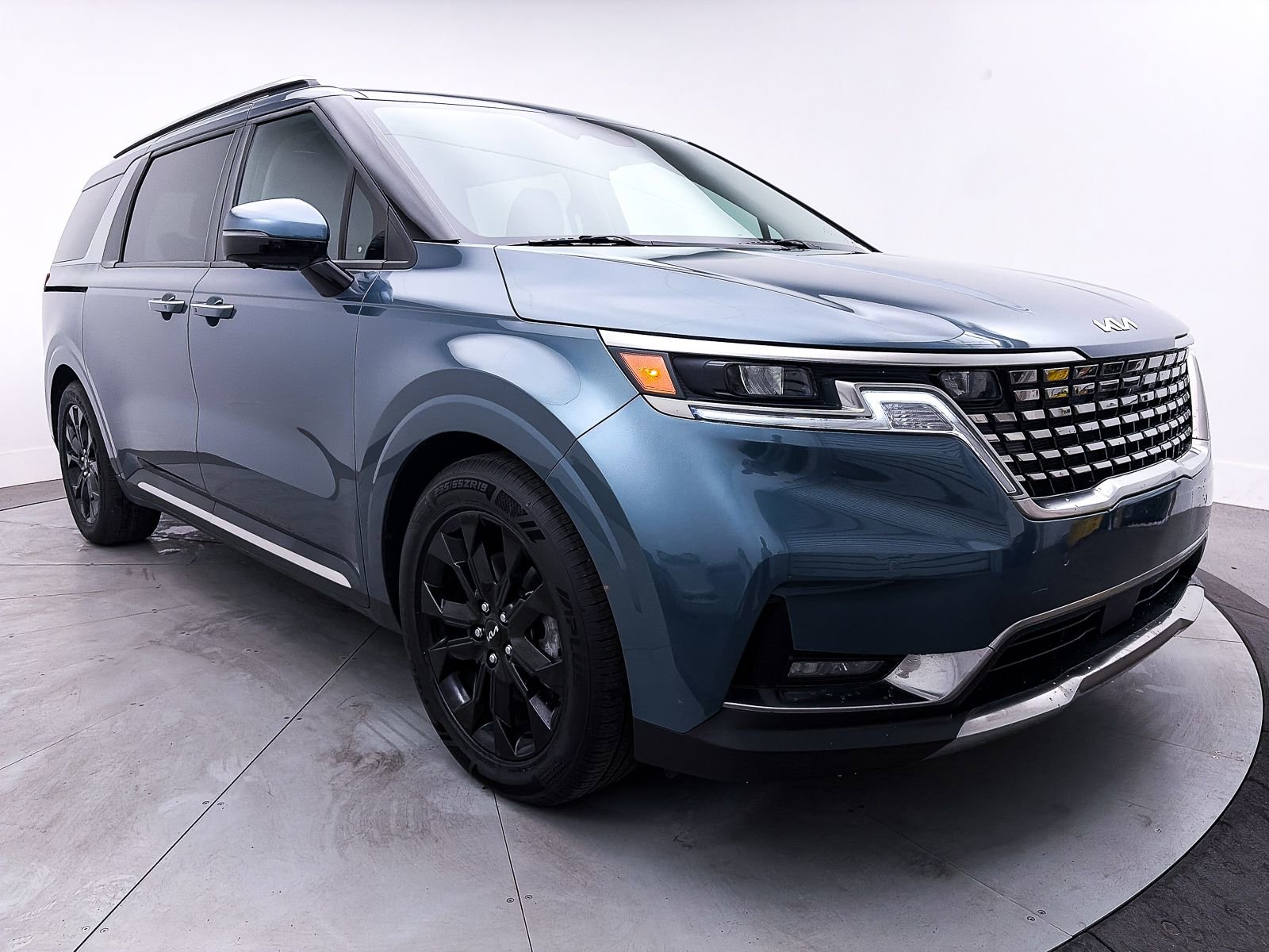 Certified 2024 Kia Carnival SX image 10