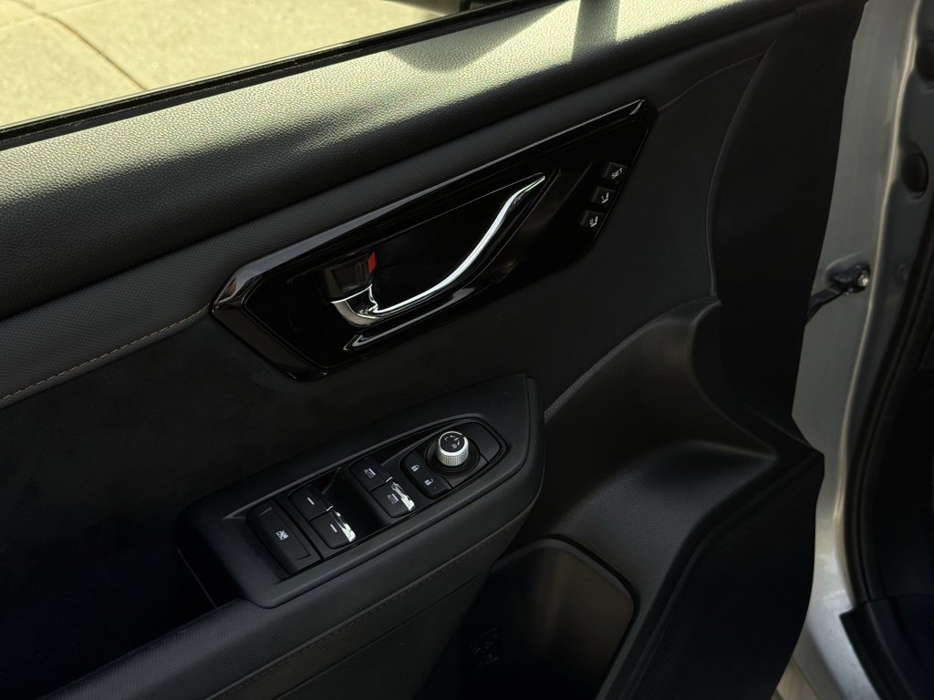 Used 2025 Subaru Forester Touring image 17