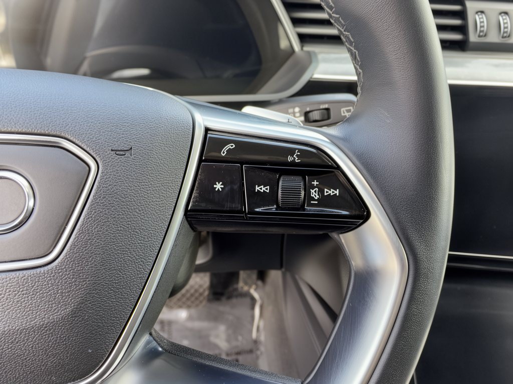 Used 2024 Audi Q8 e-tron Premium AWD/4WD image 19