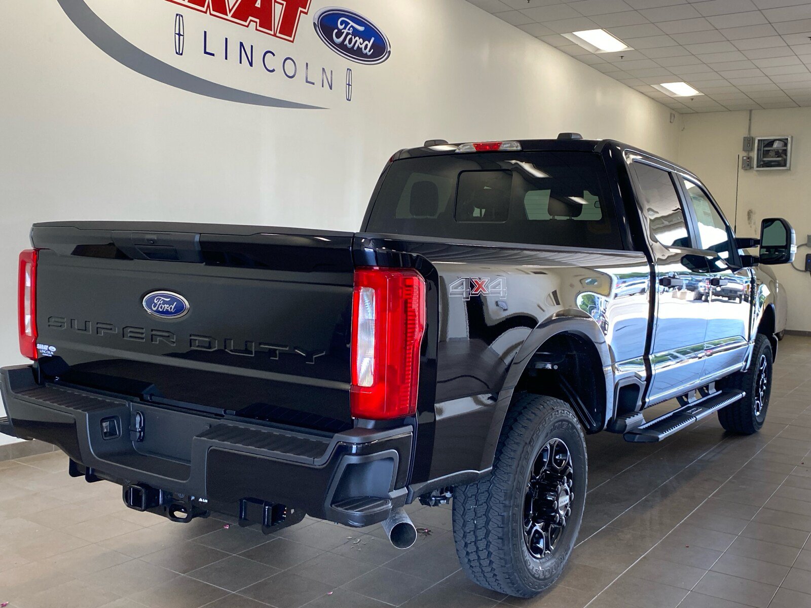 New 2026 Ford F250 4x4 Crew Cab Super Duty image 14