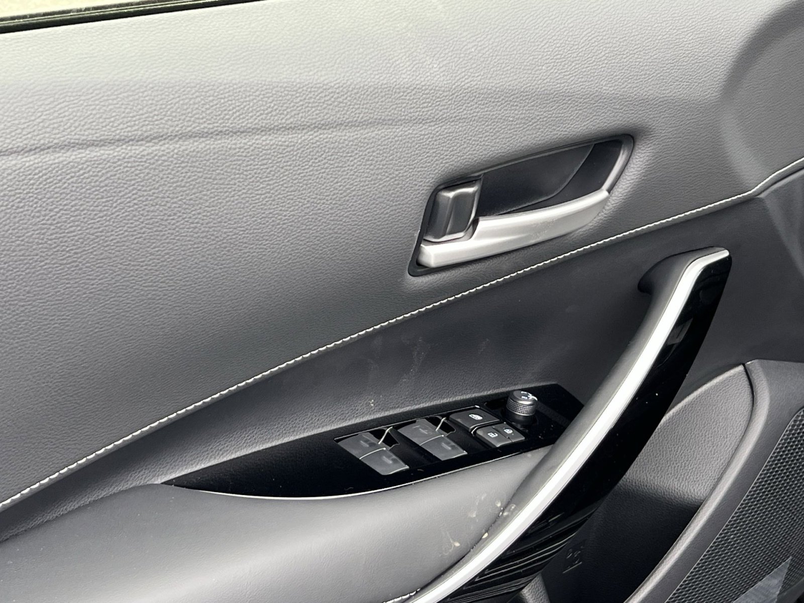 New 2026 Toyota Corolla XSE FWD image 10
