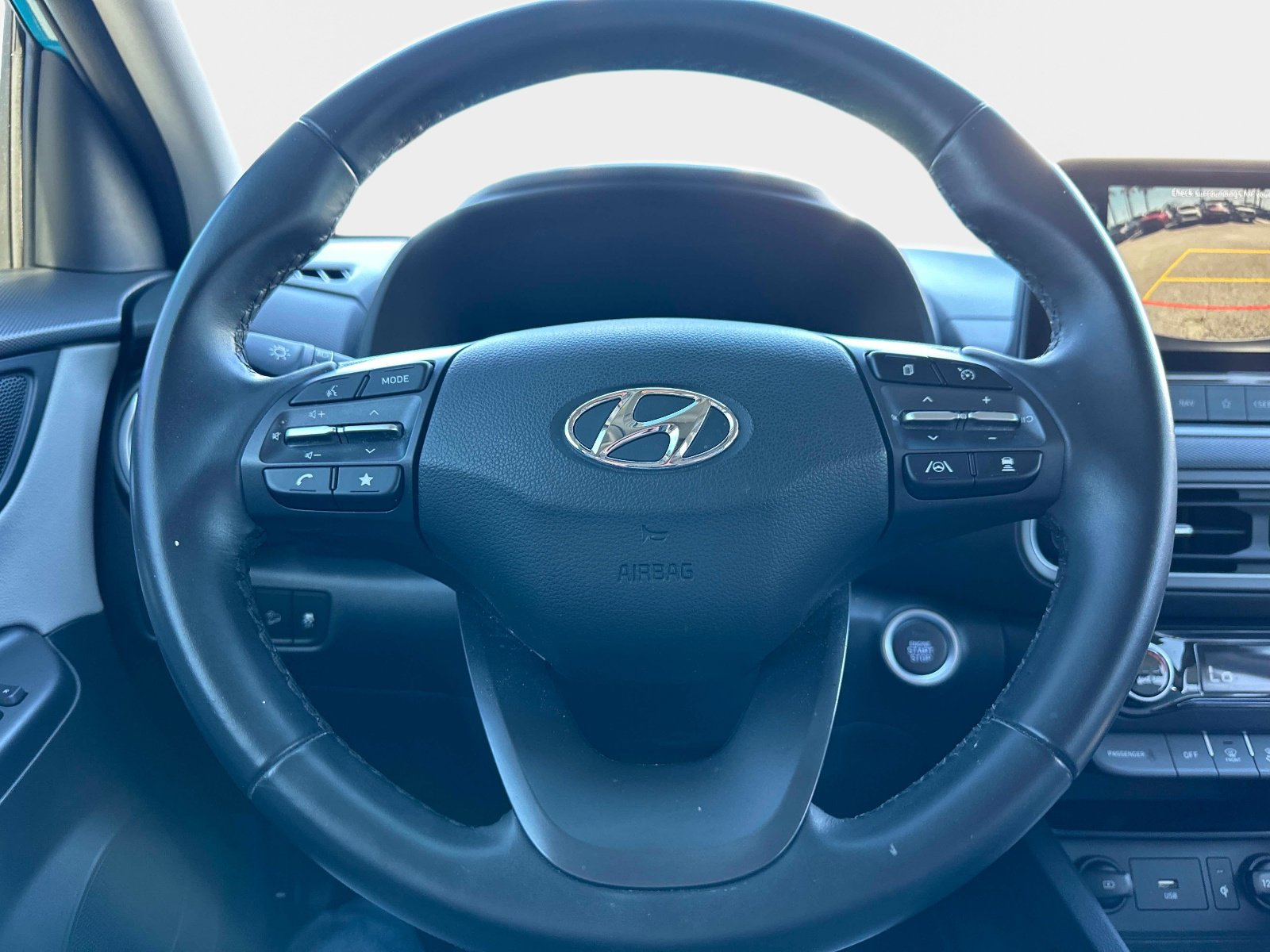 Used 2022 Hyundai Kona Limited image 28