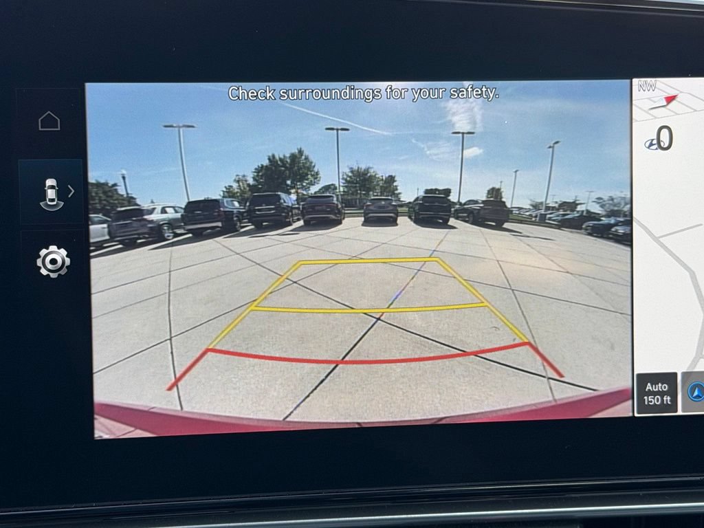 Used 2025 Hyundai Elantra SEL FWD image 24
