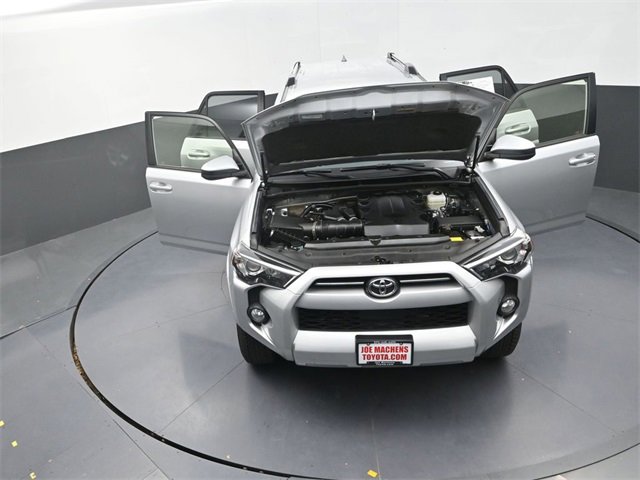 Used 2020 Toyota 4Runner SR5 image 36